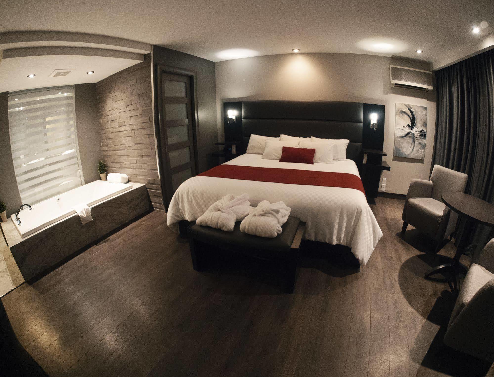 Le Voyageur Hotel